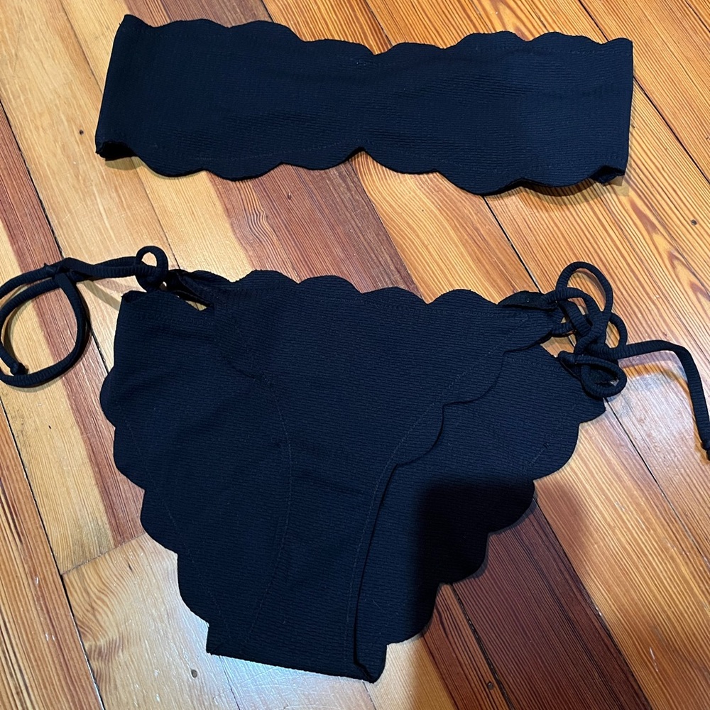MARYSIA black scallop bikini. SMALL strapless top/ MEDIUM tie bottom